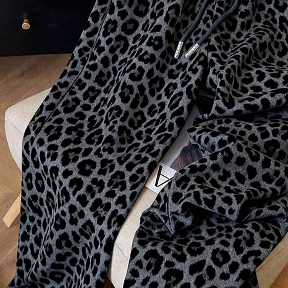 Grey Casual Women's Chic Leopard Print Sweatpants - Picture 4 of 5